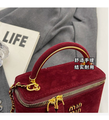 2025 Light Luxury Designer Retro Box Bag Female Korean Version of The Texture One-shoulder Messenger Mini Earphone Lipstick Bag