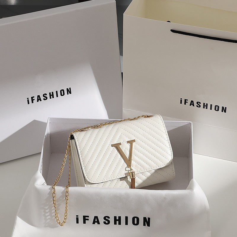 Embroidery Women Crossbody Bag Thread Luxury Handbag Shoulder Bags Brand Sequined Tassel Clutch Small Bag and Purse Party