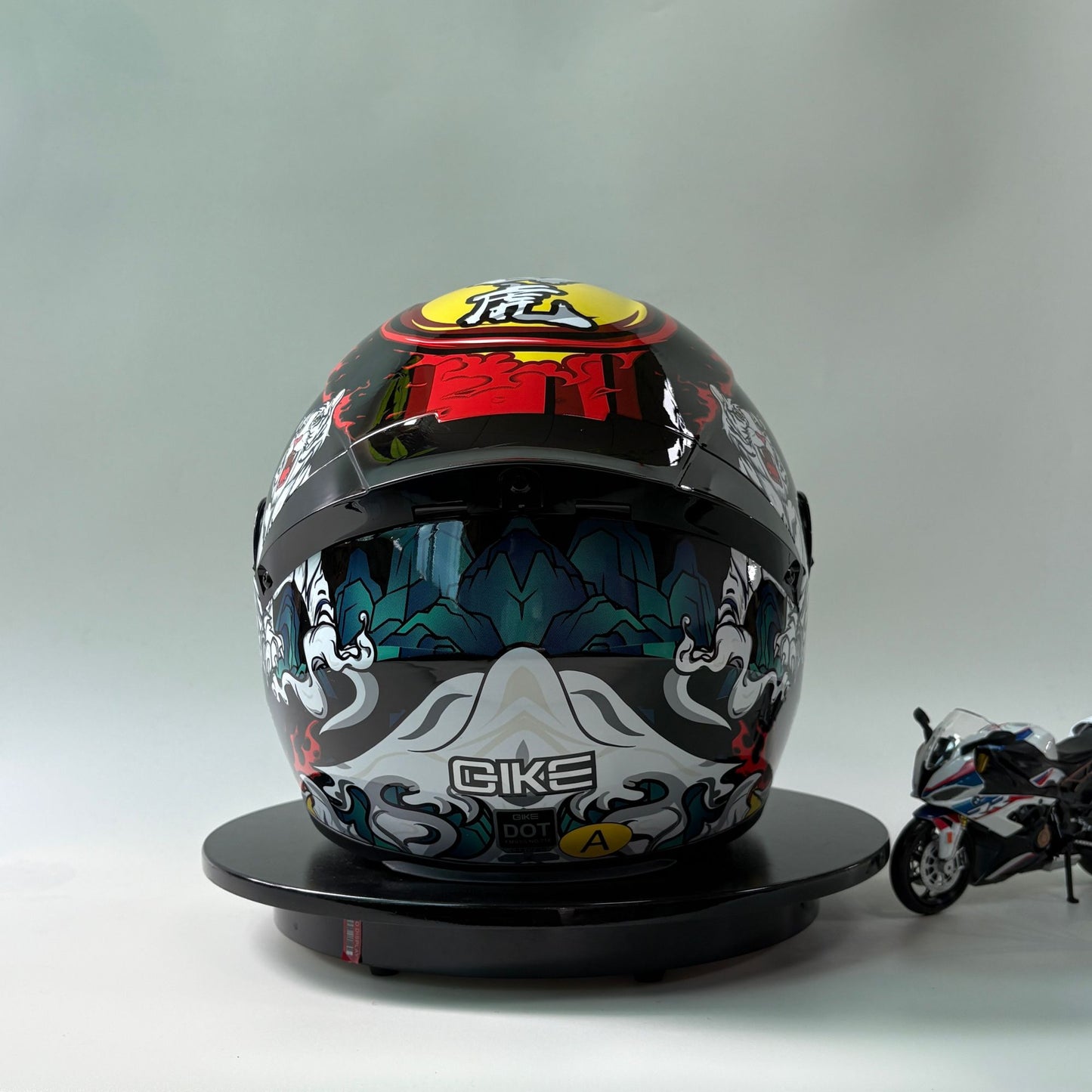 DOT Certified Full Face Motorcycle Helmet for Men And Women Anti-Fog Racing Style Couples Motorcycle Helmet