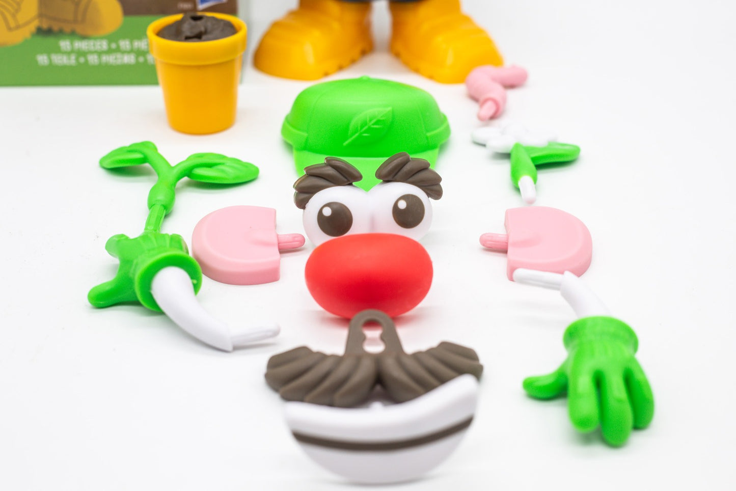 Hasbro Playskool Friends Mr Sra Cabeça de Batata Boneco de Ação com Plantas Montado Brinquedo de História de Boneca para Crianças Presente Enfeites