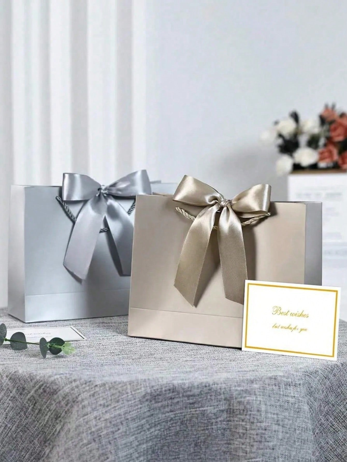 1pc Large Paper Gift Bag?Excluding Decorative Paper and Cards? - Valentine's Day Gift Bag - Portable Gift Bag with Handle