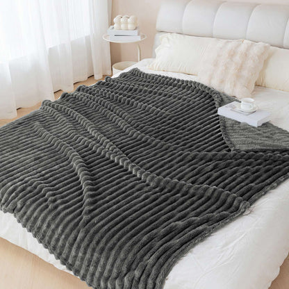1pc soft and skin friendly warm blanket, suitable for bedrooms, sofa covers, camping and travel, multifunctional blanket
