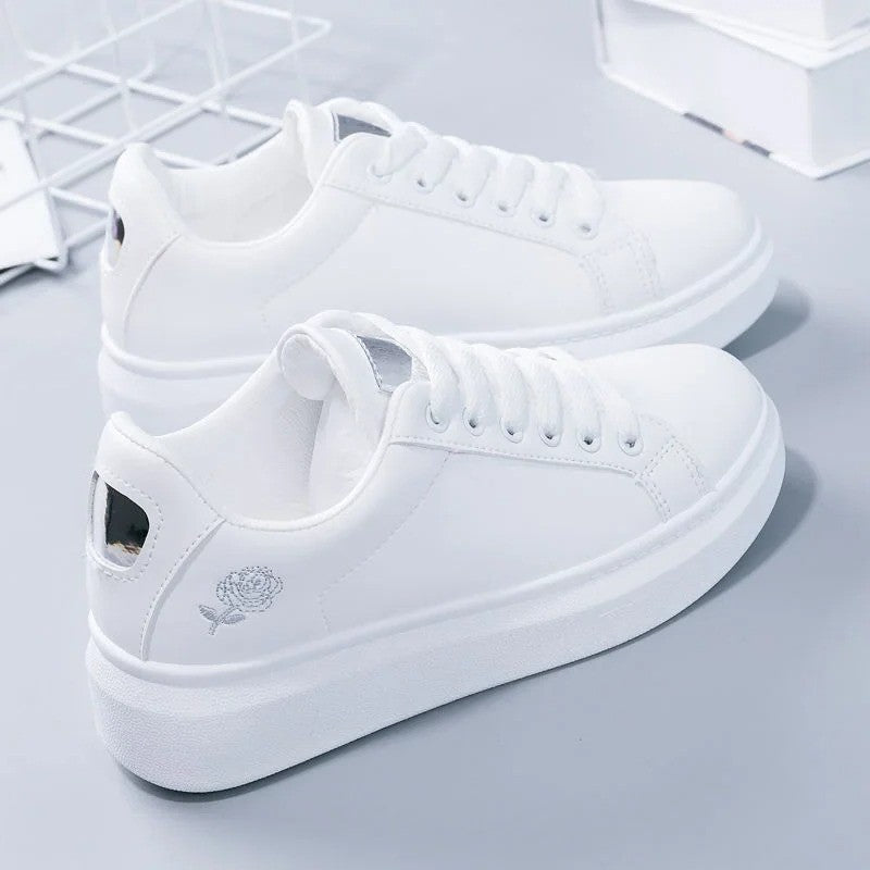 Shoes 2025 Women Running Spring Autumn Fashion White Breathable Embroidered Flower Lace-Up Casual Sneakers Zapatos De Mujer