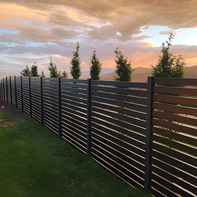 Painel de Cerca de Alumínio à Prova de Ferrugem - Barreira de Segurança para Jardim/Quintal com Pintura Eletrostática a Pó | Fácil Instalação