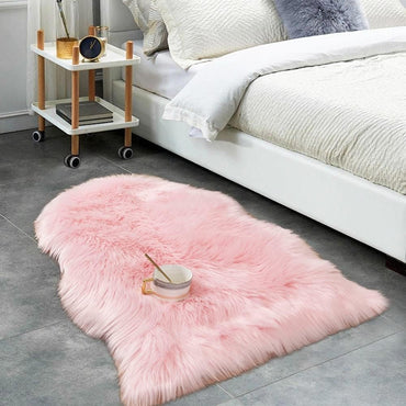 Soft Shaggy Faux Fur Rug Non-Slip Floor Mat 60x90CM Extra Thick Plush Bedroom Rug for Living Room Warm Carpet Machine Washable