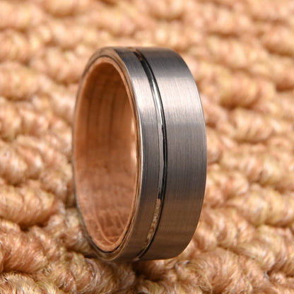 Anel de Tungstênio com Acabamento Escovado de 8mm, Anel Interno de Madeira de Barril de Vinho, Aliança de Casamento Masculina, Anel de Noivado, Joia da Moda, Presente