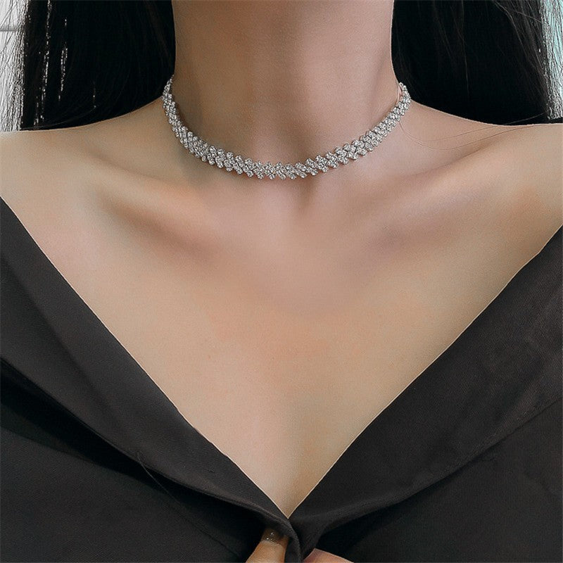 Colares com Pingente em Forma de Coração e Asas de Anjo Cor Prata Zircônia Cúbica 5A Estilo Minimalista Corrente na Clavícula Joias Femininas e para Meninas