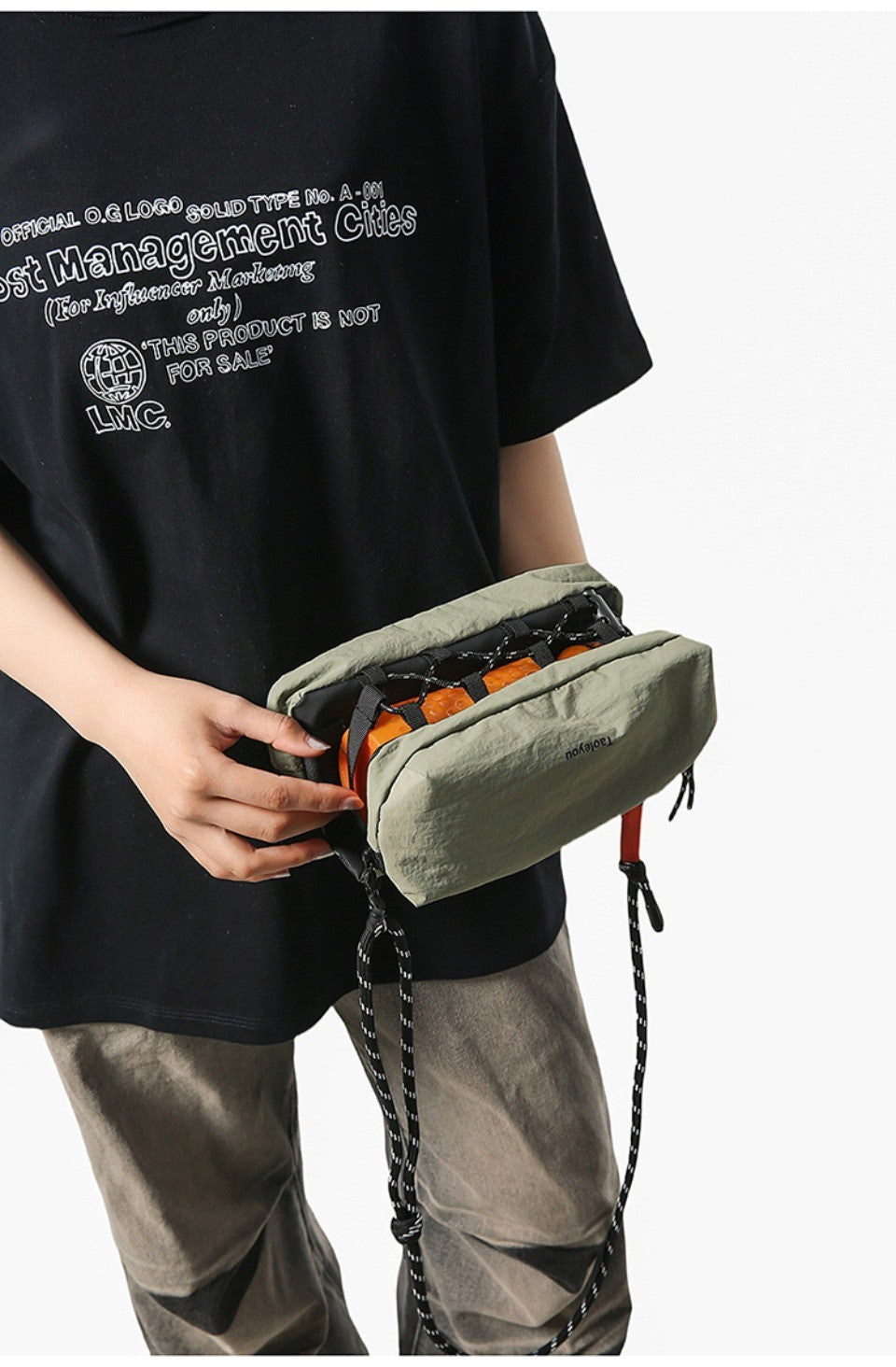 Unisex Camp Messenger Bag Large Capacity Shoulder Bag for Men Women Durable Nylon Hiking Travel Backpack