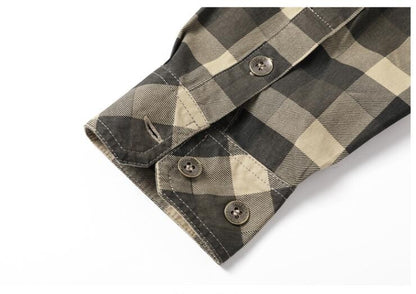 Quality Men Outdoor Long-sleeved Multi-pockets Plaid Shirts New Spring Male Cotton Loose Tooling Shirts Quality Man Cargo Shirts