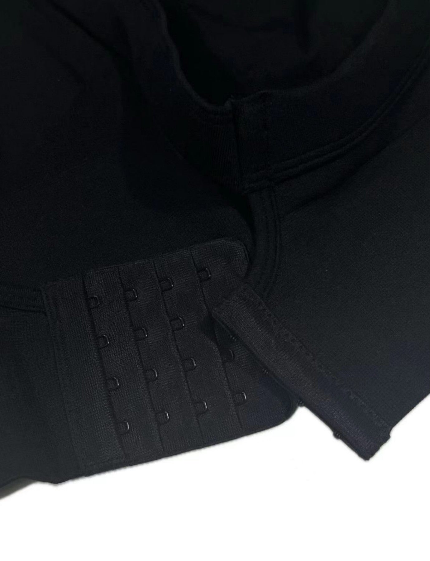 Sports and beautiful back bra set, cross-back sports bra, no chest pad, adjustable size, and can be worn inside normally.