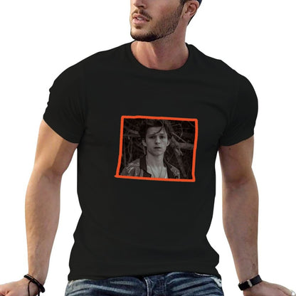 tom holland framed T-Shirt men t shirt cotton 100% black cotton t-shirt plain for man package
