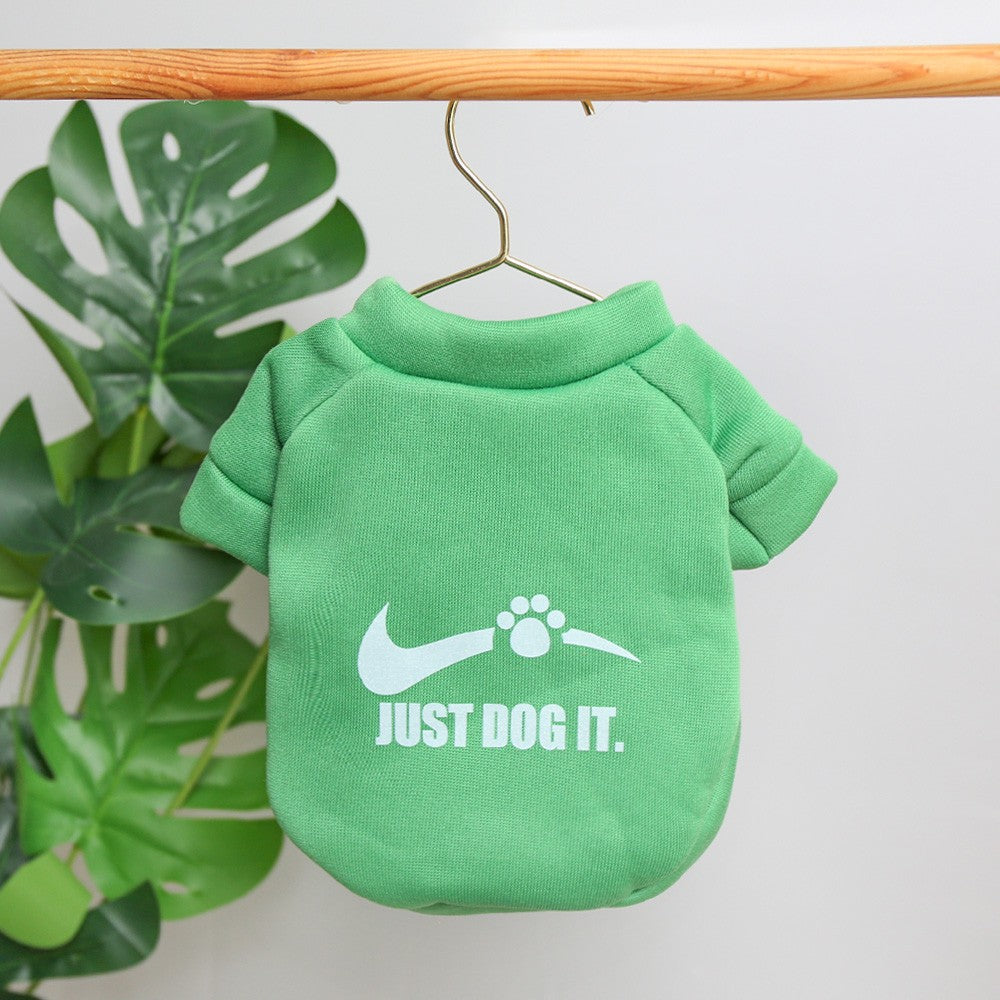 Roupas de outono e inverno para animais de estimação, moletom de veludo com gola redonda e letras inglesas fofas, roupas universais super fofas para gatos e cachorros, modernas
