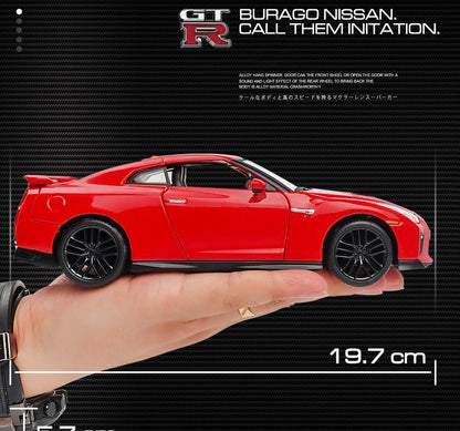 Bburago 1:24 Nissan GTR R35 2017 Alloy Car Diecasts & Toy Vehicles Car Model Miniature Scale Model Car Toy For Children