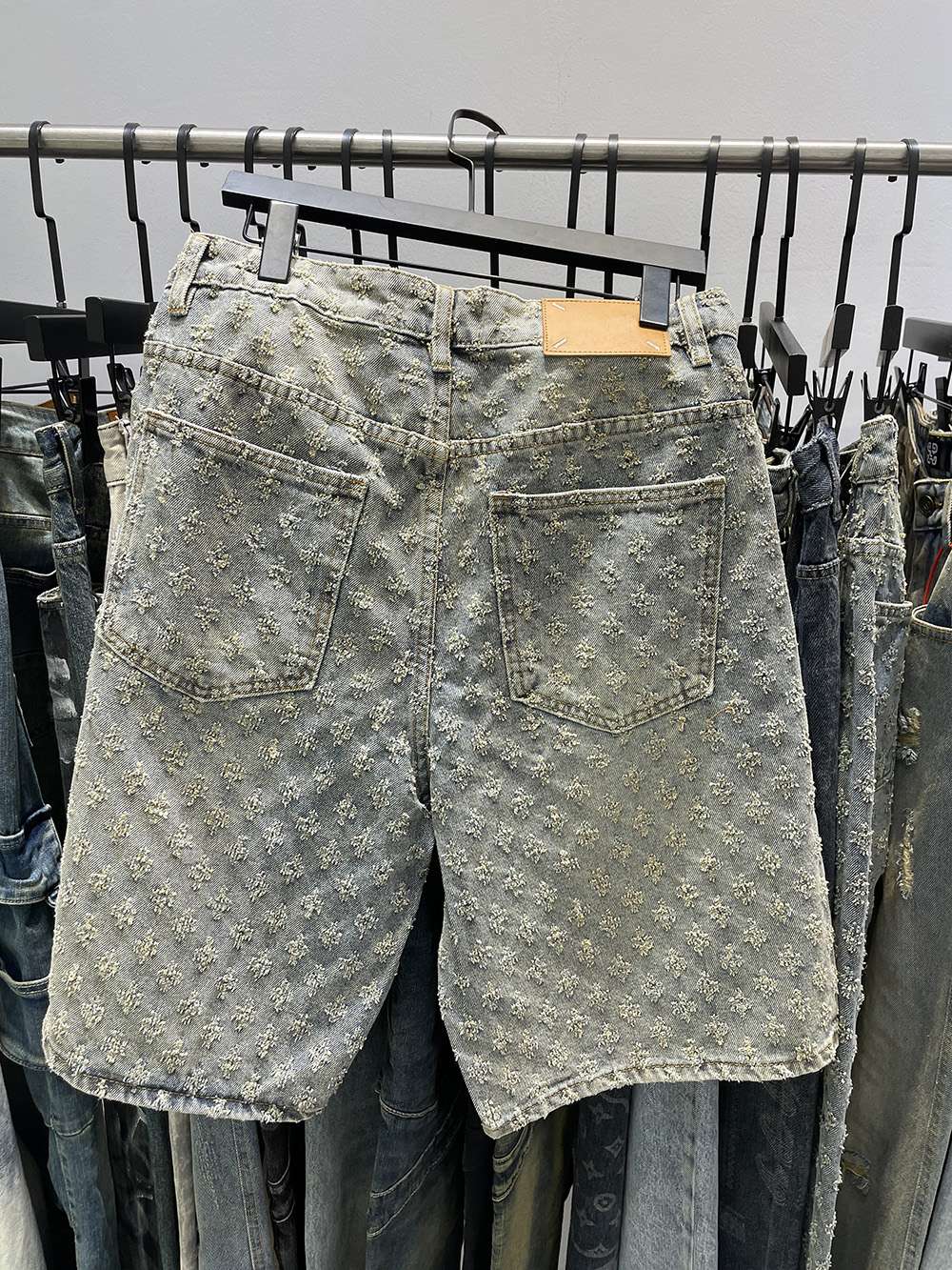 New Summer Men Distressed Short Jeans Vintage Jacquard Straight Leg Men's Denim Shorts Pants