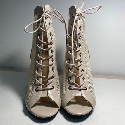 Novas Sandálias Femininas de Salto Alto Sexy Vazadas em Tela Tendência da Moda Verão Conforto Peep Toe Botas Stilettos Jazz Dance Tamanhos Grandes