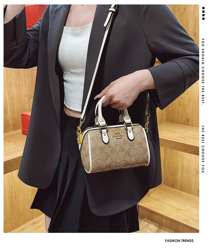 Classic Retro Boston New Small Bag Casual and Versatile Temperament Good Look Popular Hot Style Crossbody Bag