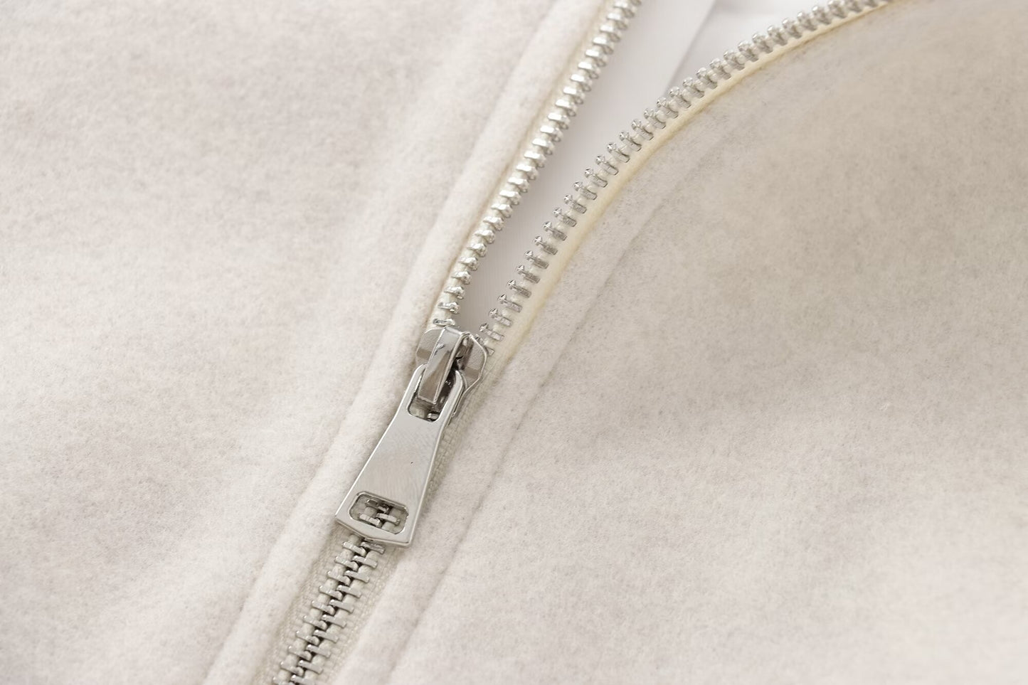 MUJER Red Zipper Bomber Jackets for Women Soft Cropped Jackets Woman 2025 Long Sleeve Woman's Sports Jacket New in Outerwears