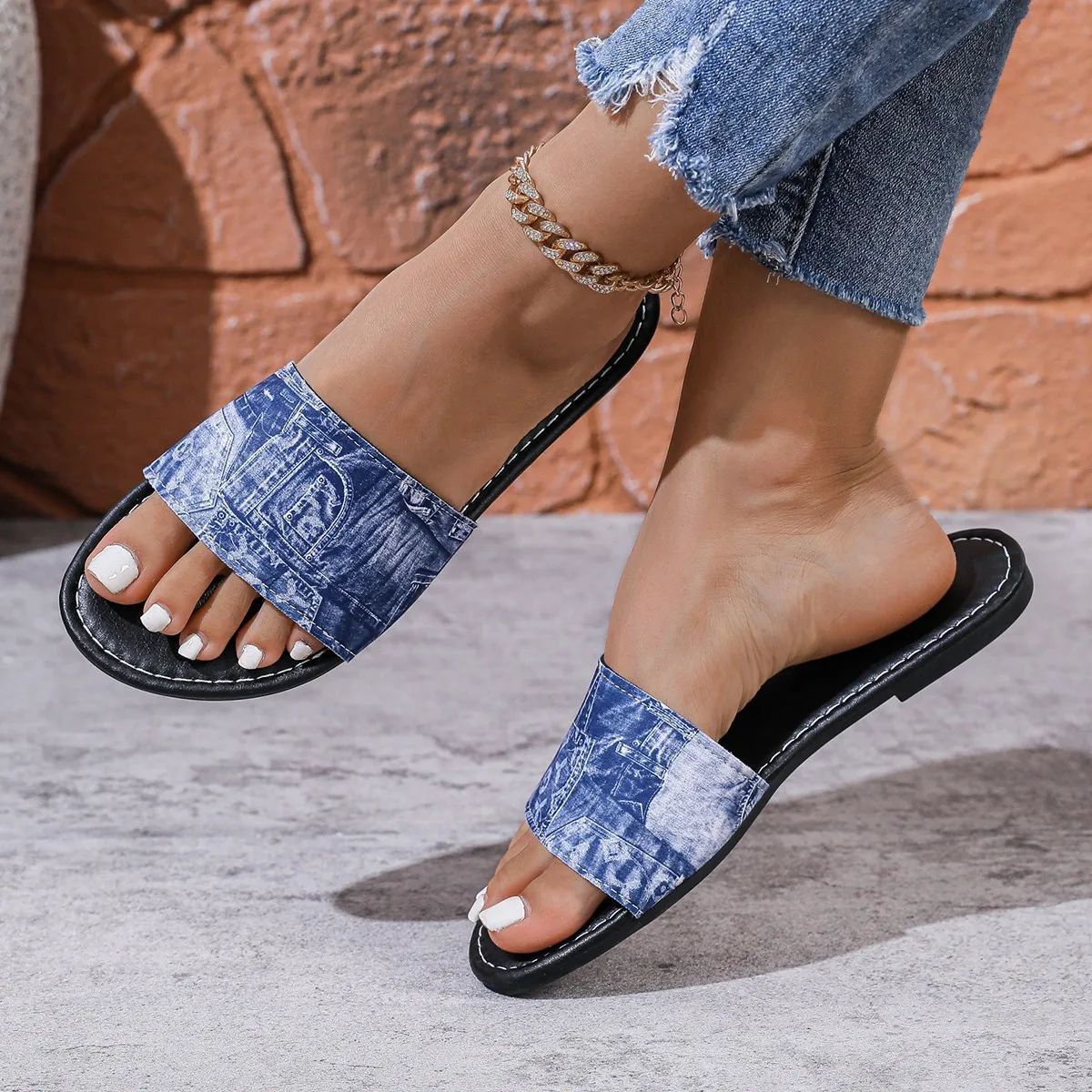 Casual Denim Slippers for Women 2025 Fashionable Non-Slip Wear-Resistant Soft Bottom Comfortable Flat Heel Sandals