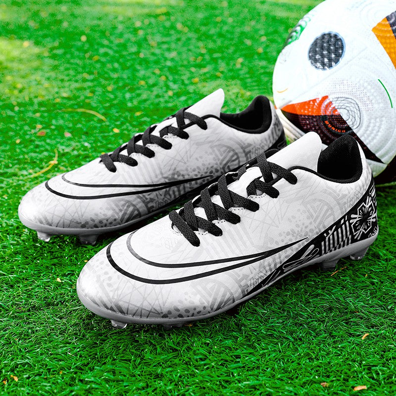 Men Soccer Shoes Adult Kids FG Football Boots Cleats Grass Training Turf Shoes Outdoor Non Slip Futsal Sneakers Unisex