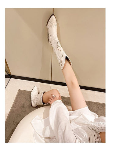 Autumn Embroidered Western Cowboy Boots new Square Heels Pointed shoes Casual fashion long boots Comfortable waterproof shoes