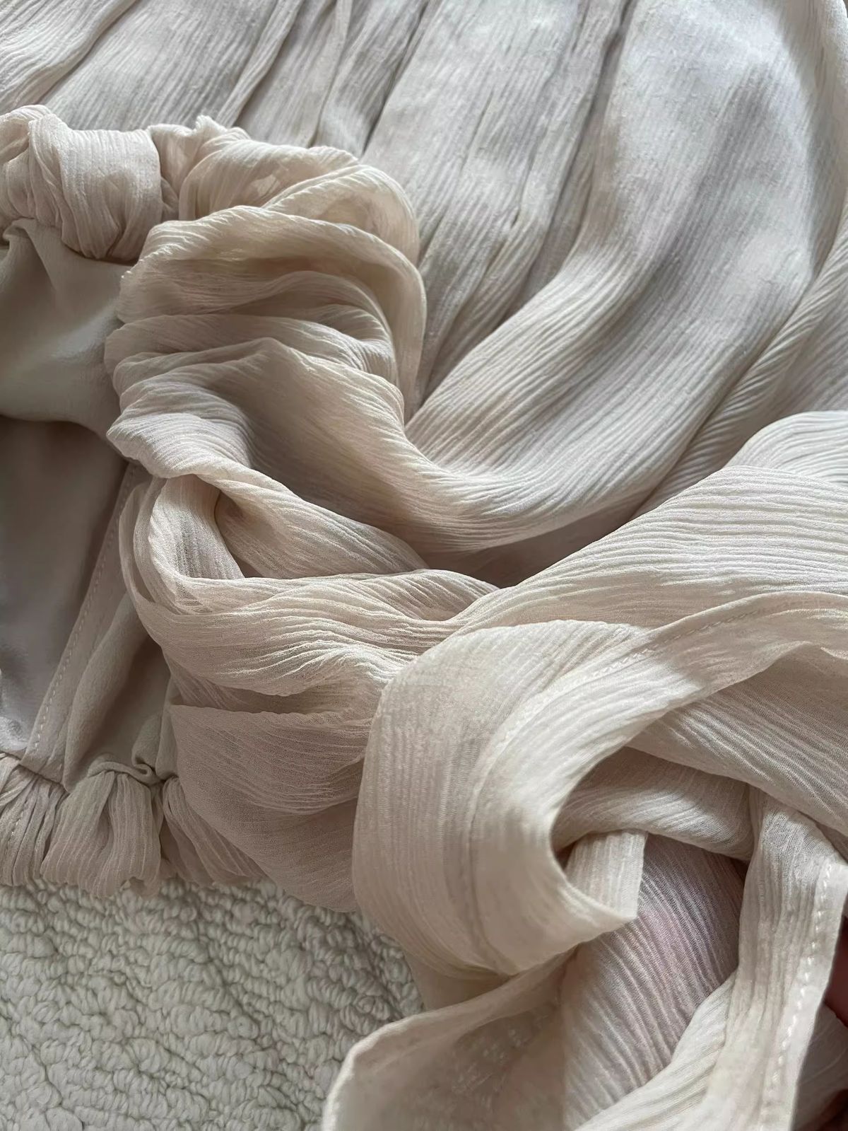 Ladies 100% Silk Elegant Set Pure Color Drawstring Long Sleeve Round Neck Shirt + A-Line Elastic Waist Maxi Skirt Holiday Suits