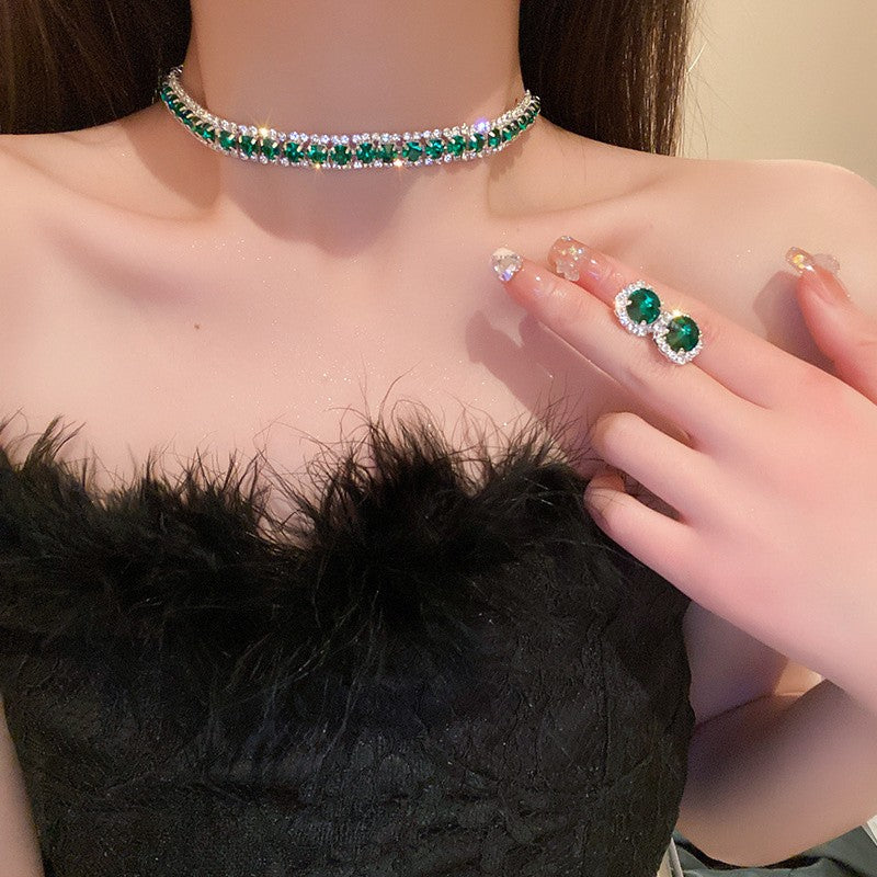 Conjunto de Joias Femininas Modernas com Colar e Brincos Decorados com Strass, Acessórios da Moda para Festas e Decoração de Roupas do Dia a Dia