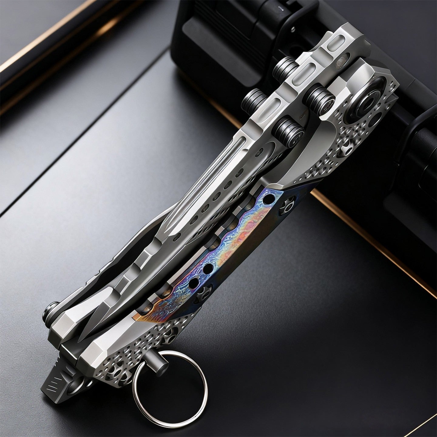 High-end handcrafted heavy-duty folding knife, titanium alloy handle and titanium-baked blue surface, collectible knife, men's g