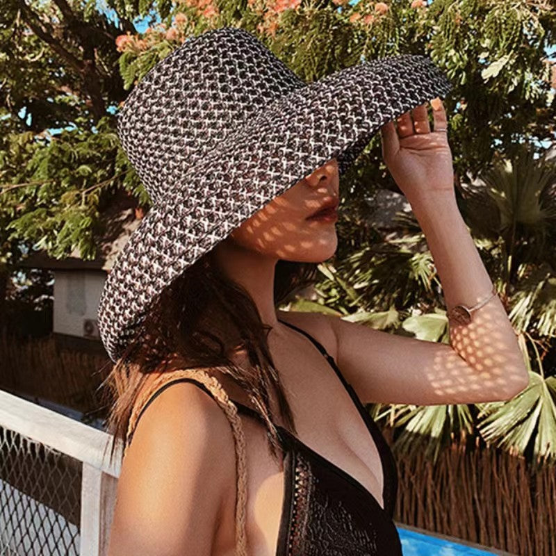 Chapéu de sol de palha de aba larga, chapéu de sol de malha de abajur de seda brilhante de verão, chapéu coco estilo Hepburn francês, chapéu de sol para praia ao ar livre