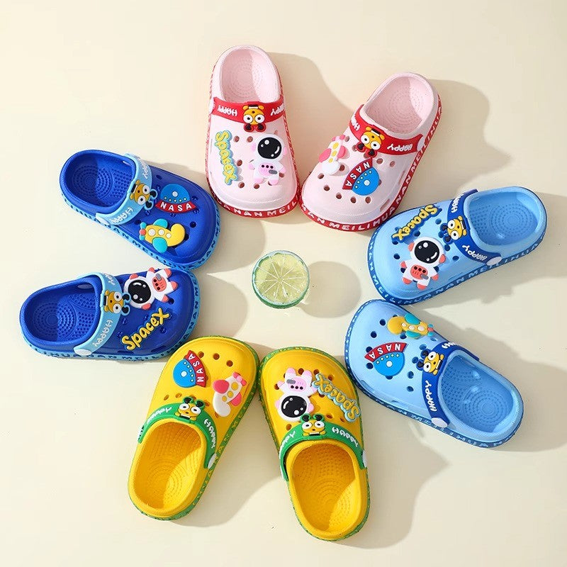 Children's Cartoon Baby Soft-Soled Sandals – Ultra-Light Anti-Slip Infant Closed-Toe Sandals for Boys & Girls Beach Shoes