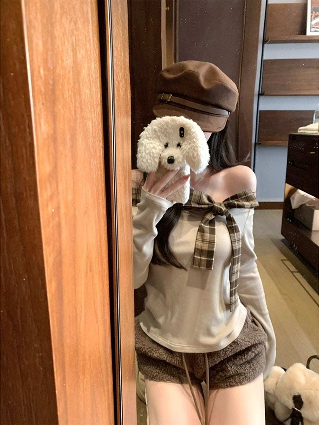 Cute and Sweet Plaid One-neck Long-sleeved T-shirt Fashionable Street Short One-Neck Long Sleeve T-Shirt Y2k Top Women Clothing