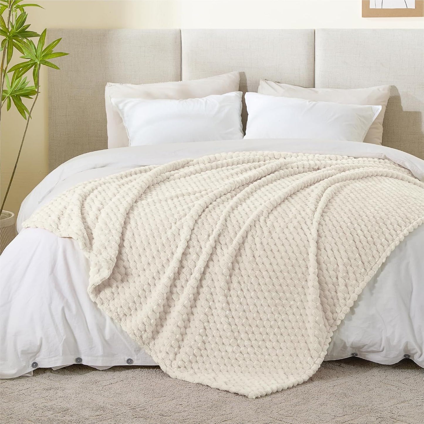 Big 3D Clouds Stylish Hexagon Jacquard Decorative Fuzzy Blankets for Household, Camping, and Travel, Super Soft Cozy