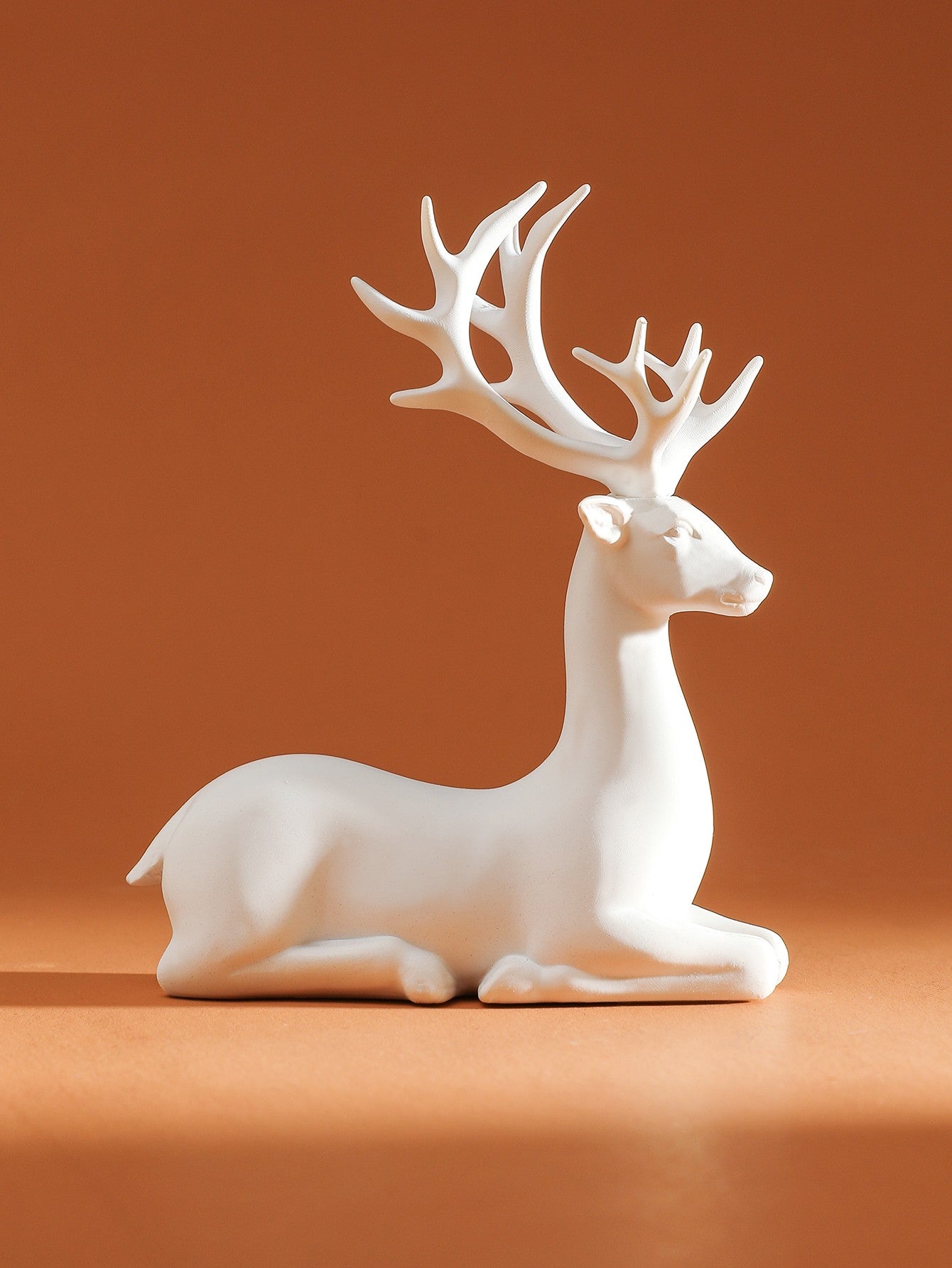 2 Pcs Reindeer Christmas Table Decoration for Home Indoor Xmas Holiday Small Statue Rustic Table Decor Christmas Reindeer Decor