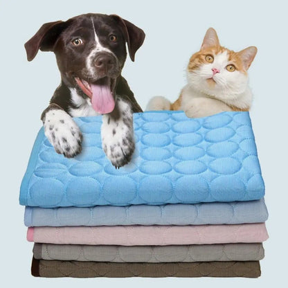 5 tamanhos Tapete refrescante para colchão à prova de umidade de seda gelada legal Almofada refrescante para animais de estimação Colchonete para cães e gatos Cama fria para pequenos animais de verão