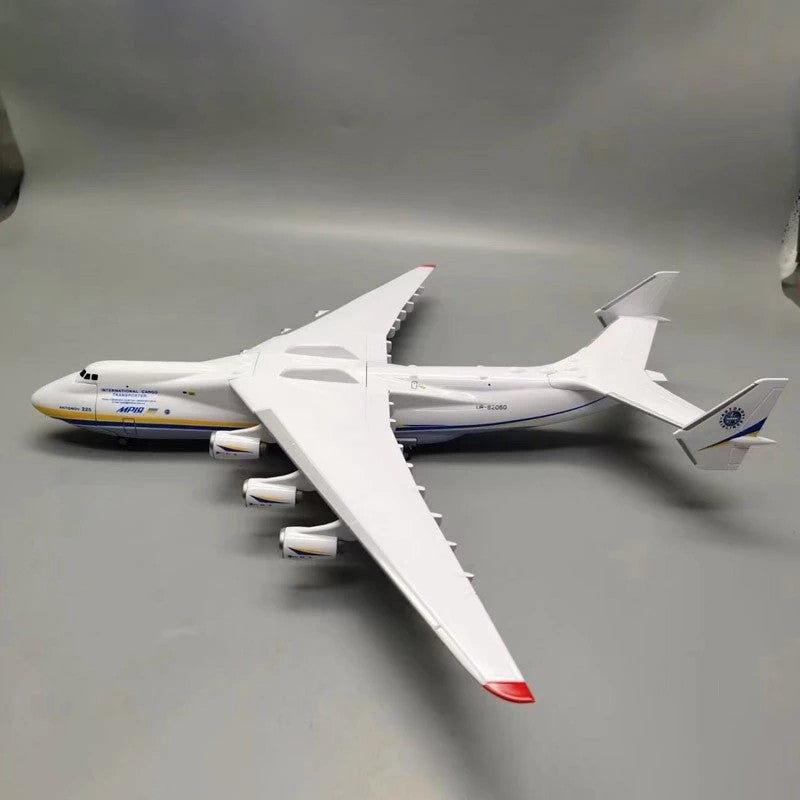 Modelo de Aeronave de Transporte Antonov AN-225 em Escala 1/200 Brinquedos de Aviação Jogos de Miniatura de Plástico e Metal