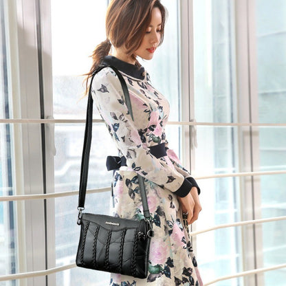 2024 New Single Shoulder Bag Women's Bag Fashionable New Atmosphere Change Handheld Bag Insert Lock Envelope Bag