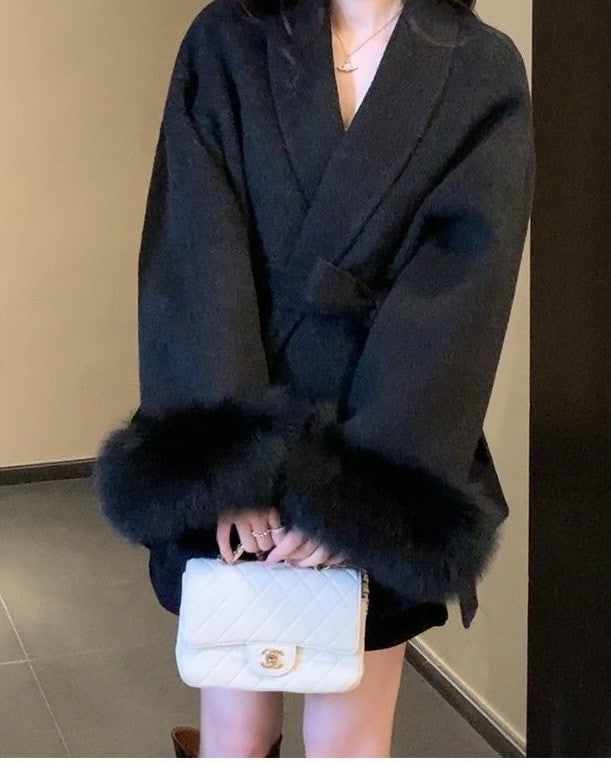 American Fashionable V-neck Lapel Furry Sleeves Lace-up Long-sleeved Woolen Coat Elegant Lace-up Long-sleeved Wool Coat