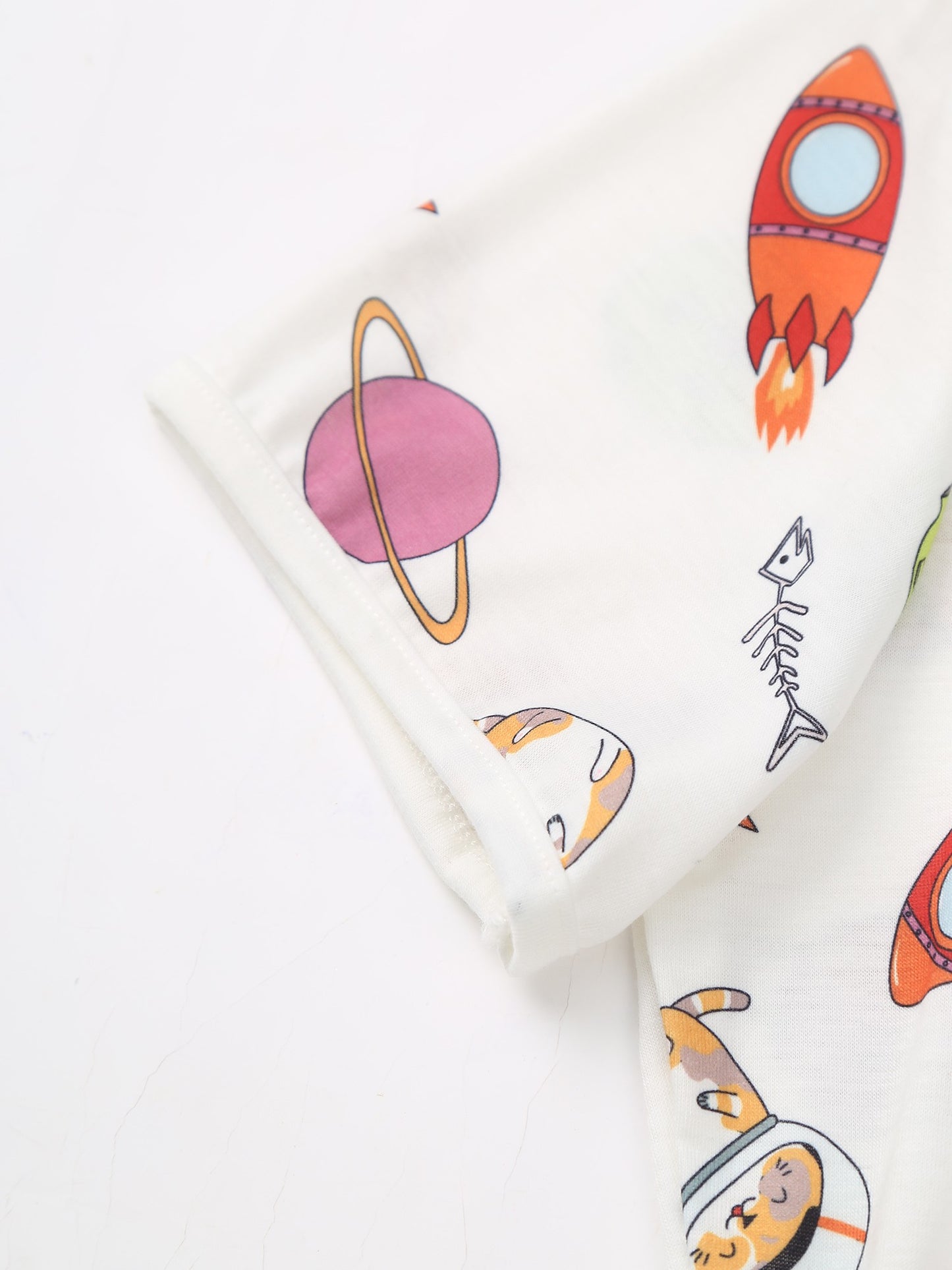 Mens Cute Cartoon Print Bodysuit Sissy Pajamas Short Sleeve Buttoned Crotch Diaper Rompers Gay Male Onesies Sleepwear Loungewear