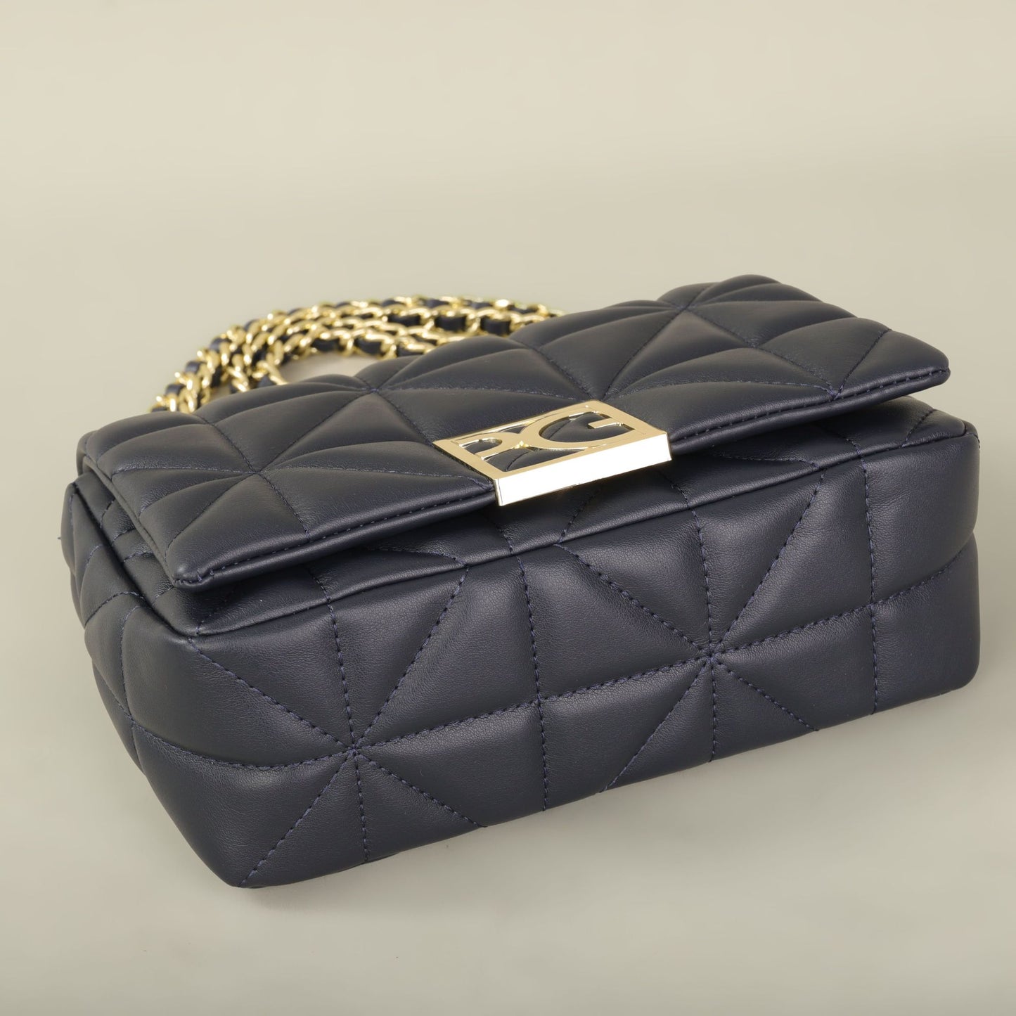 PG 2026 Fashion Classic Retro Women's New Shoulder Bag Letter Material Party Multi functional New Design classic Crossbody Bag