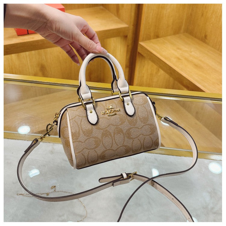 Classic Retro Boston New Small Bag Casual and Versatile Temperament Good Look Popular Hot Style Crossbody Bag