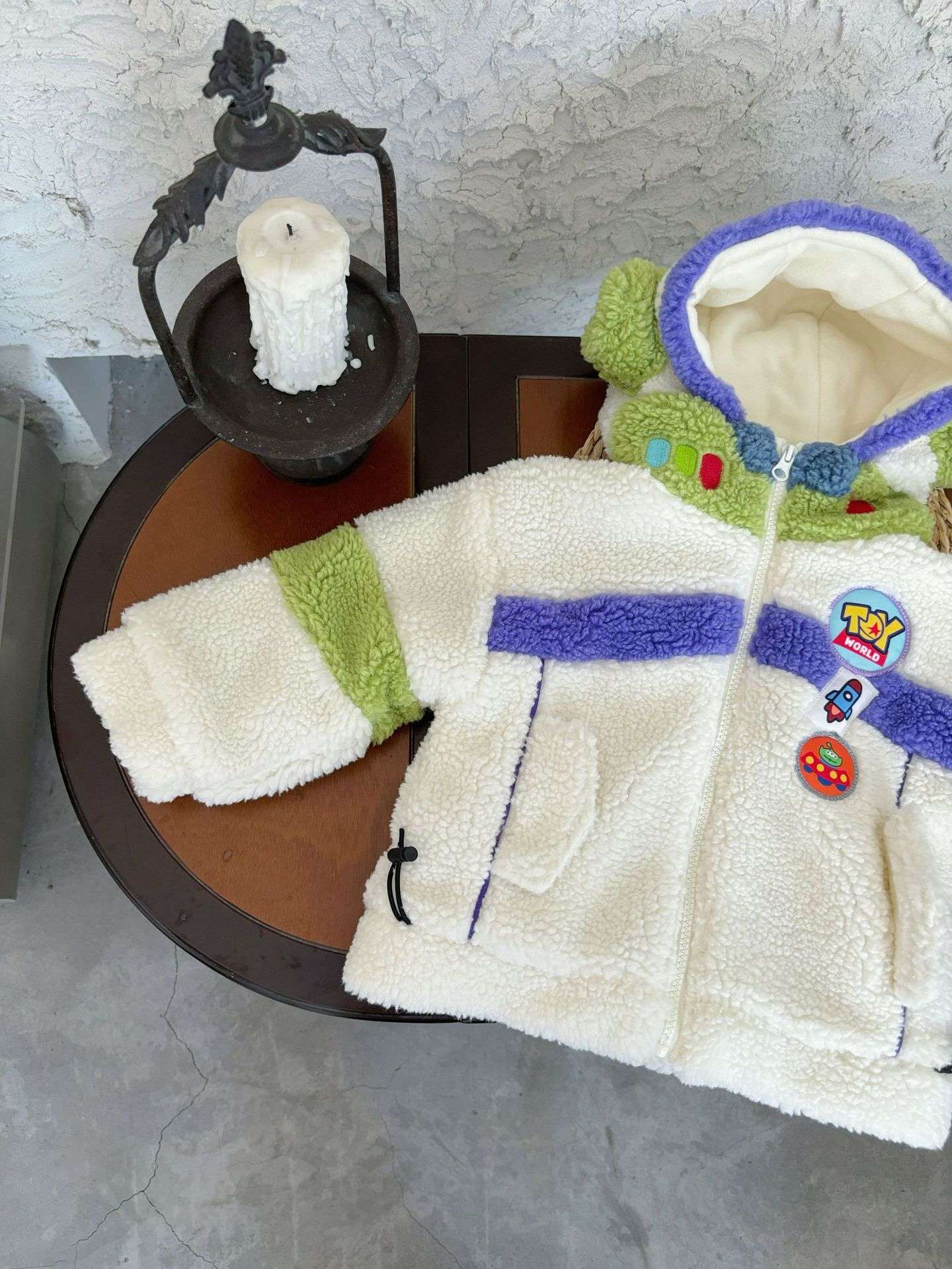 Casaco Infantil de Inverno Disney Buzz Lightyear 90-130cm Novo Bebê Menino Menina Desenho Animado Forro Polar Textura Engrossada Bloco de Cores Casaco com Capuz