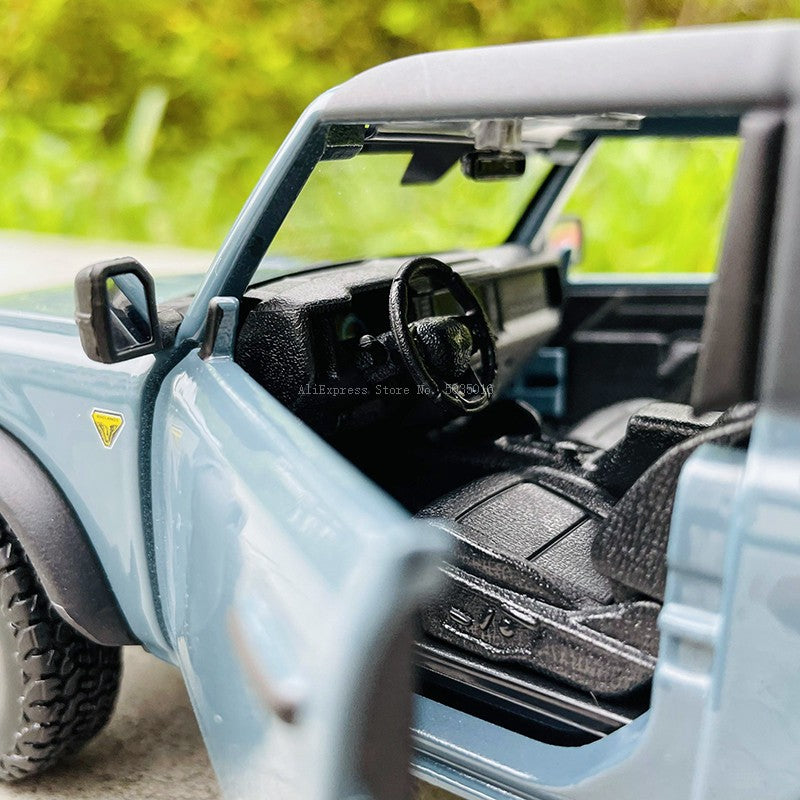 Maisto 1:24 Newly launch 2021 Ford Bronco Badlands alloy car model handicraft decoration collection toy tool gift die-casting