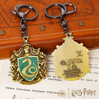 Chaveiros Em Metal Com Emblema Em Relevo Autênticos Harry Potter Adereços De Cosplay Filmes Televisão Periféricos Mochila Enfeites Pendurados Presentes