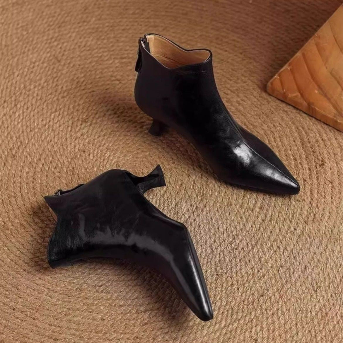 Elegant with Medium Heels Booties Autumn Winter Fleece-Lined Female Short Shoes Pointed Toe Leather Chelsea Women's Ankle Boots