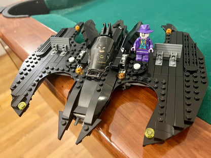 Lego 76265 Batwing: Brinquedo de Blocos de Montar Batman™ vs. O Coringa™ para Crianças de 8+ Anos Presente de Aniversário e Natal 357 Peças