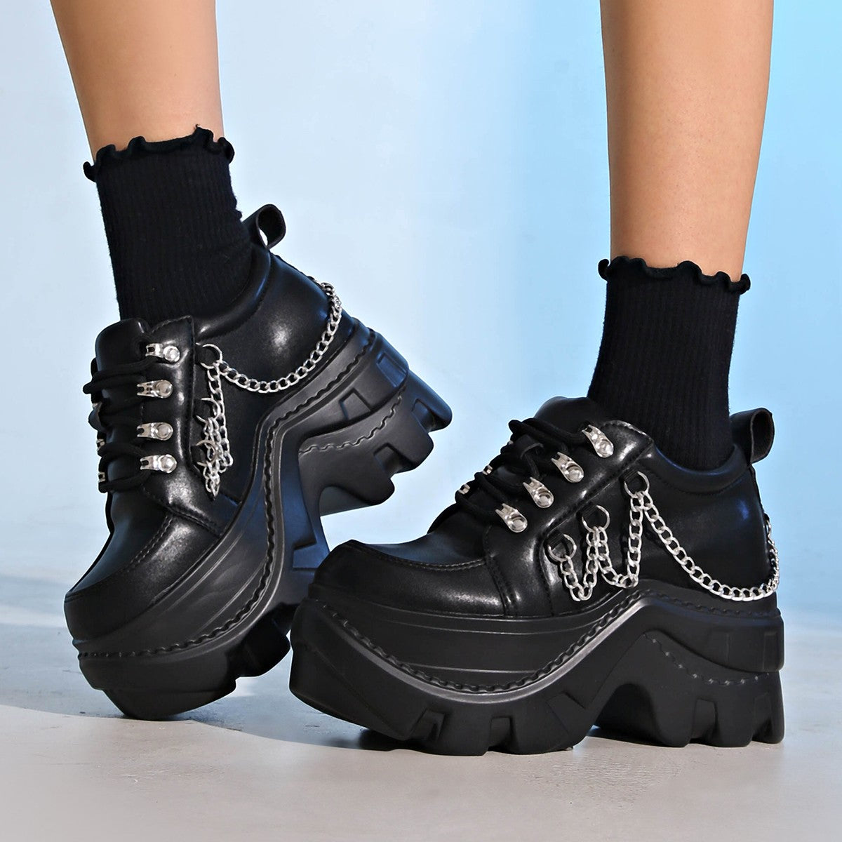 Gothic Punk Chunky Sneakers for Women Black Chain Decor Platform Sports Shoes Woman Thick Sole Non Slip Punk Sneakers Plus Size