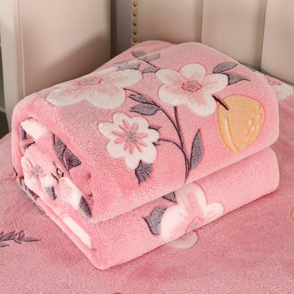 Cozy Floral Flannel Throw Blanket Soft Machine Washable All-Season Comfort with Cute Pink Strawberry Flower Design