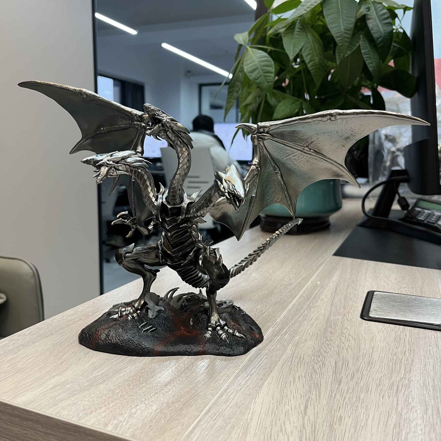 2024 Monster Hunter Anime Figura Gore Magala Figuras Gulong Juvenil Estatueta Modelo Estátua Boneca Coleção Decoração Brinquedos de Presente