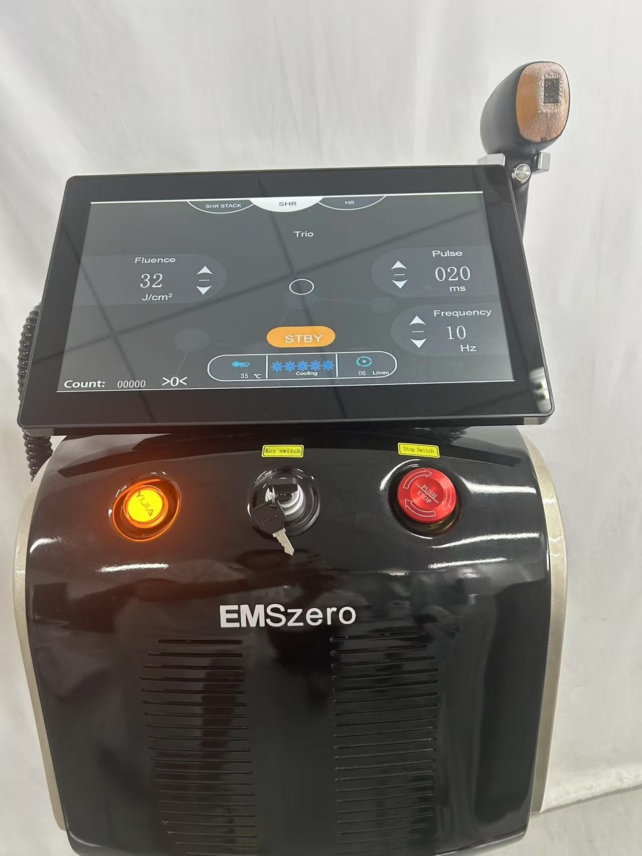 Ice Painless Diode Laser Hair Removal Machine 3 Wavelength 755nm 808nm 1064nm Epilation Definitive Suitable For All Skin Tones