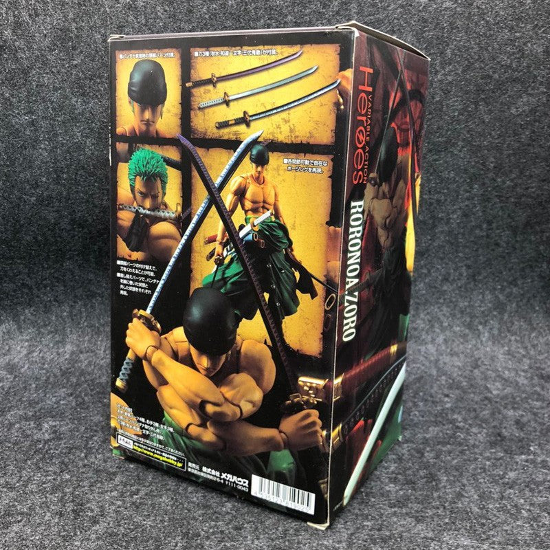 Anime One Piece 18cm BJD Roronoa Zoro Articulado PVC Action Figure Brinquedos Colecionáveis