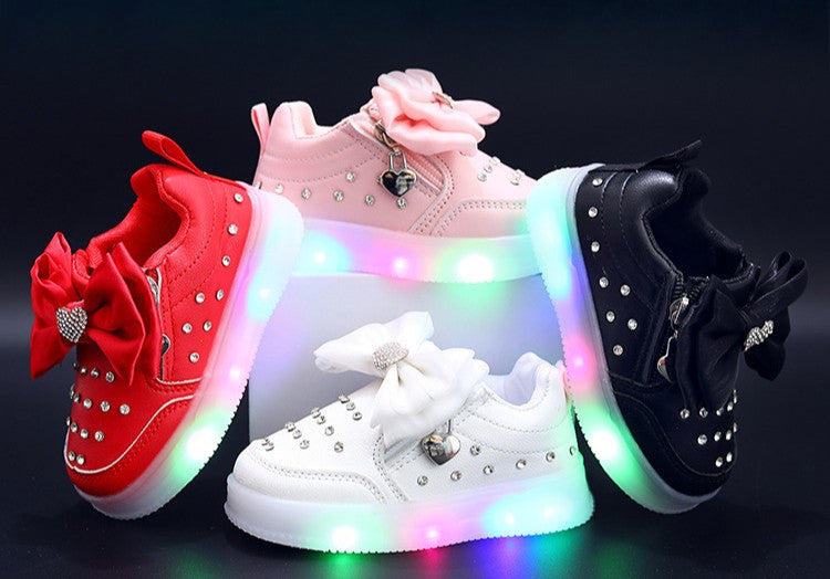 Spring Kids Shoes New Fashion Breathable Sneakers Kids Soft Non Slip Casual Girls Shoe LED Light Cute Versatile Princess Shoe